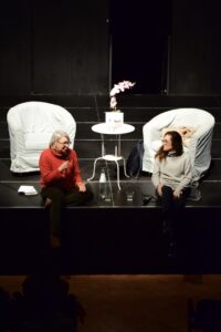 Michela Marzano presenta Qualcosa che brilla